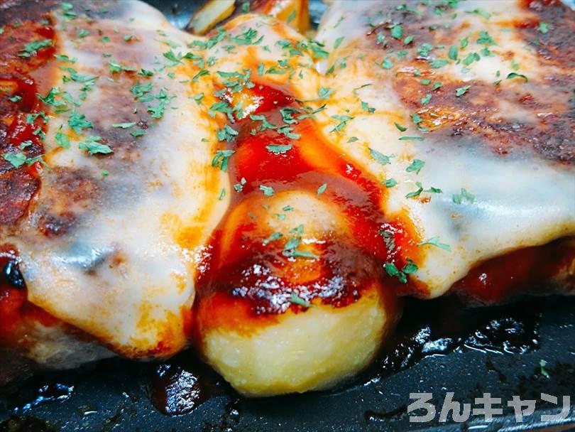 ホットサンドメーカーで焼いたハンバーグとじゃがいも