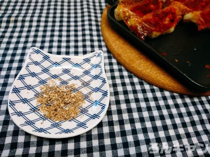 ホットサンドメーカーで焼いた冷凍餃子をマキシマムで食べる