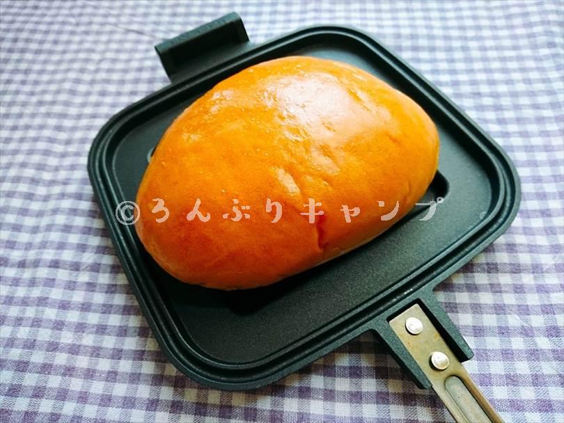 ホットサンドメーカーで焼く前のジャムパン