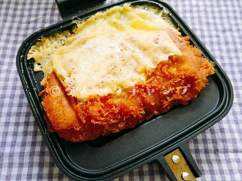ホットサンドメーカーで焼いた後のとんかつ