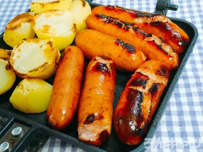 ホットサンドメーカーで焼いたシャウエッセン(ウインナーソーセージ)とじゃがいも