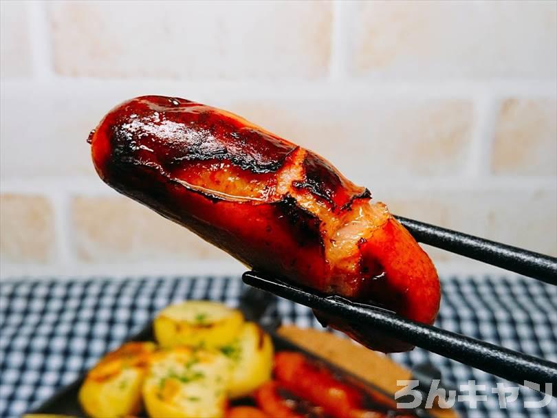 ホットサンドメーカーで焼いたシャウエッセン(ウインナーソーセージ)とじゃがいも