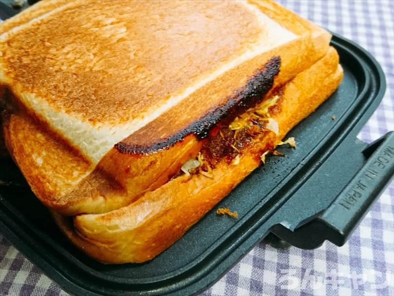 ホットサンドメーカーで焼いた後のカツサンド