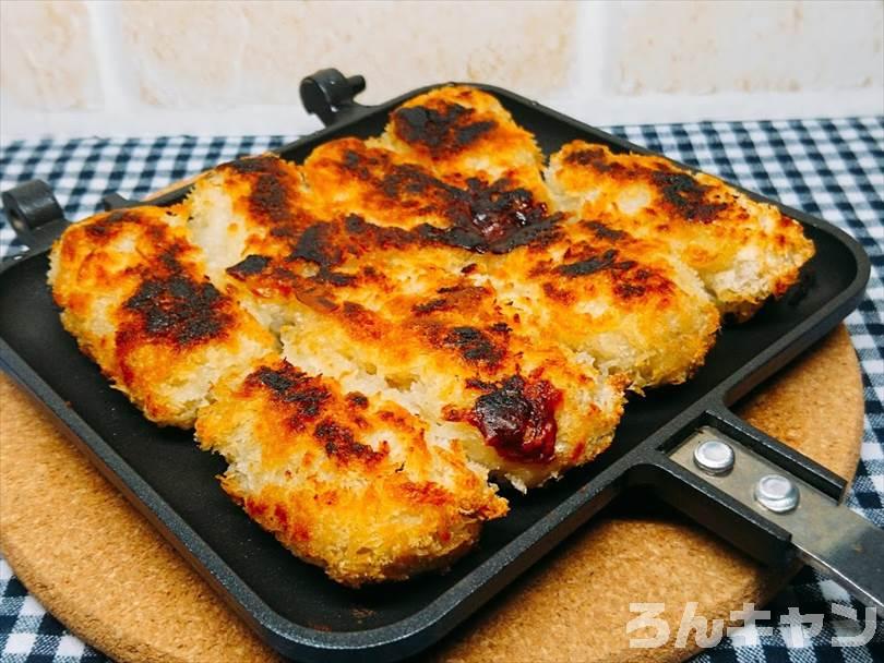 ホットサンドメーカーで焼いた冷凍カキフライ(焼きカキフライの完成)