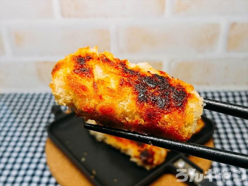 何もかけずにそのまま食べる焼きカキフライ