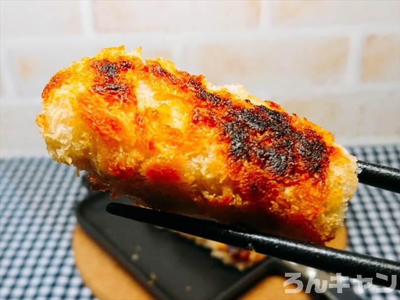 何もかけずにそのまま食べる焼きカキフライ
