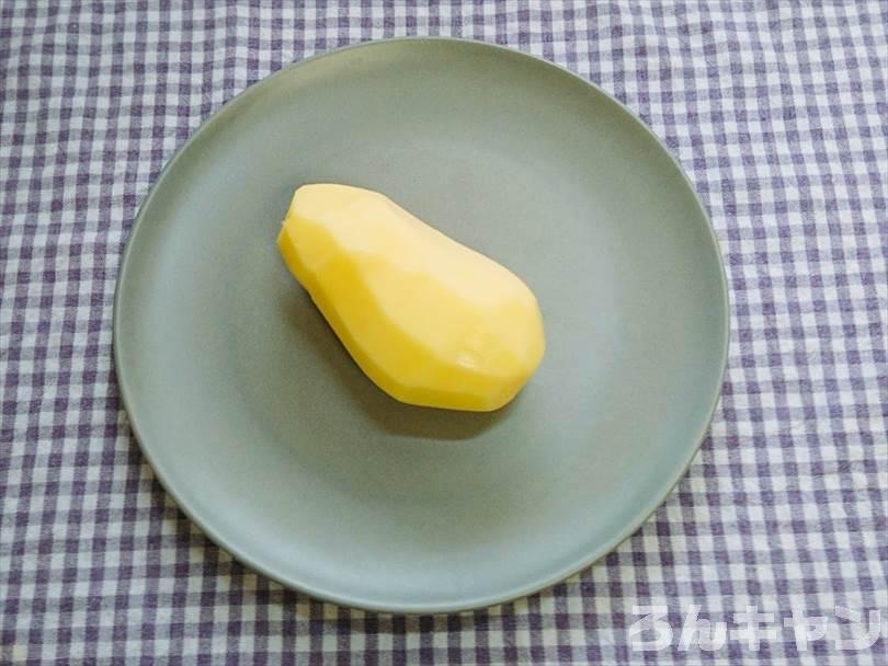 皮を剥いたじゃがいも