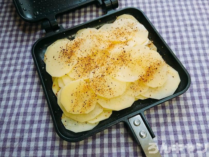 ホットサンドメーカーで焼く前のじゃがバター