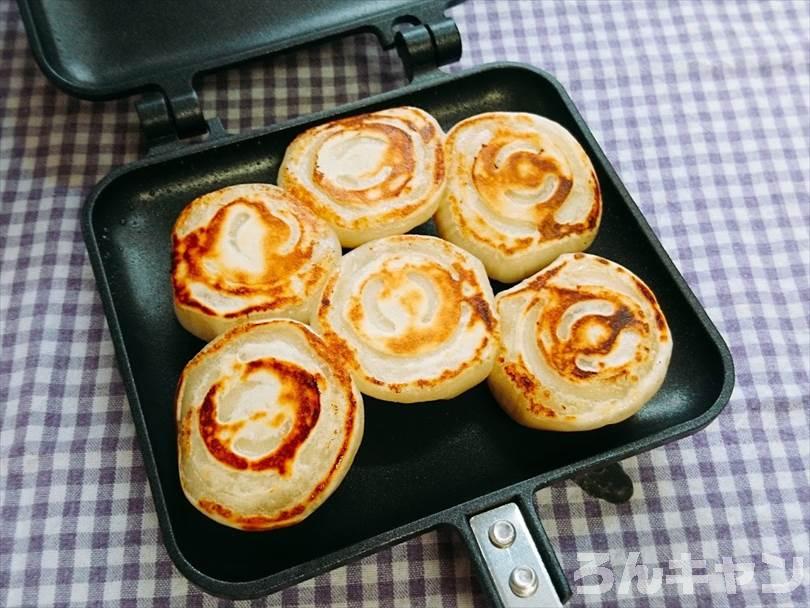ホットサンドメーカーで焼いた後の冷凍の小籠包