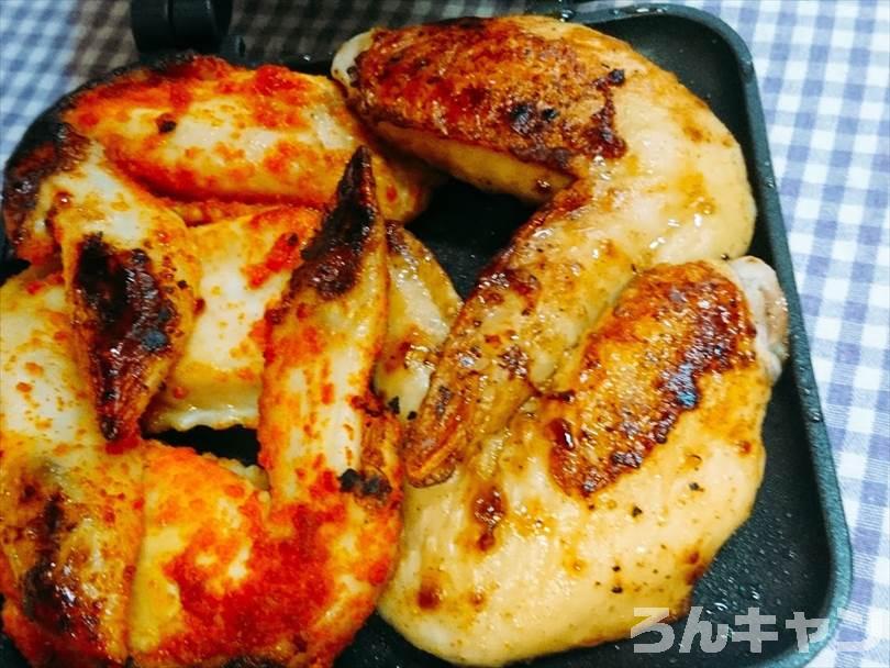 ホットサンドメーカーで焼いた後のタンドリーチキンとマキシマムチキン