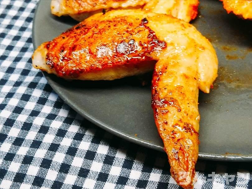 ホットサンドメーカーで焼いたタンドリーチキンとマキシマムチキン
