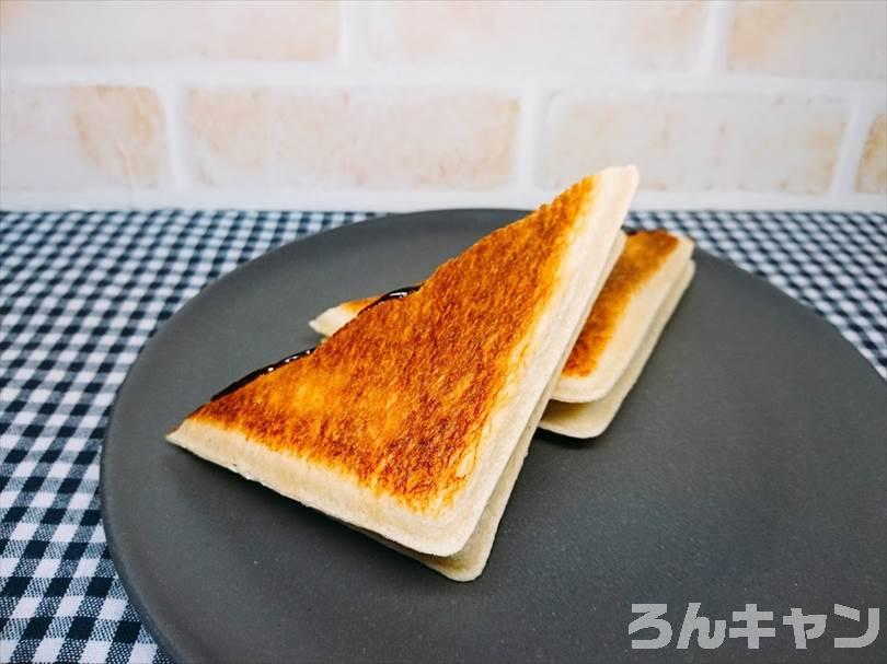 ホットサンドメーカーでチョコレートのランチパックを重ね焼き(ミニチョコ2個を追加ではさんだアレンジレシピ)