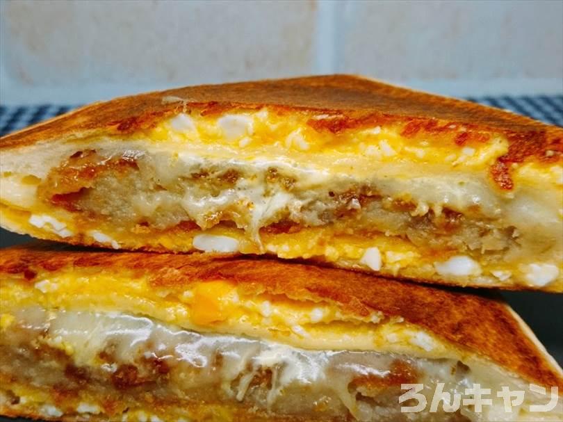 ホットサンドメーカーでたまごのランチパックを重ね焼き(コロッケととろけるチーズをのせたアレンジレシピ)