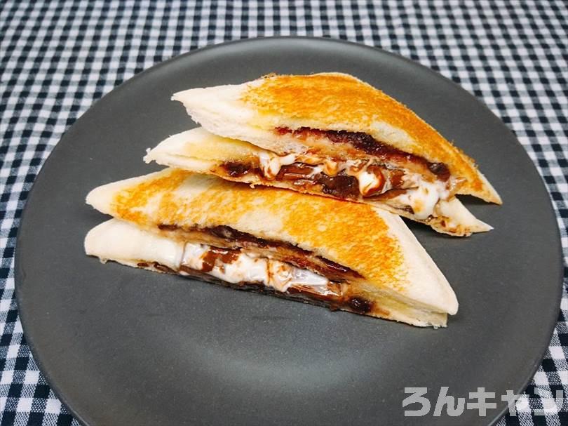 ホットサンドメーカーで小倉&マーガリンのランチパックを重ね焼き(ミルククリームとミニチョコをのせてチョコクリームをかけるアレンジレシピ)