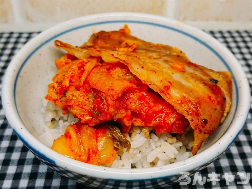 ホットサンドメーカーで焼いた豚キムチチーズ