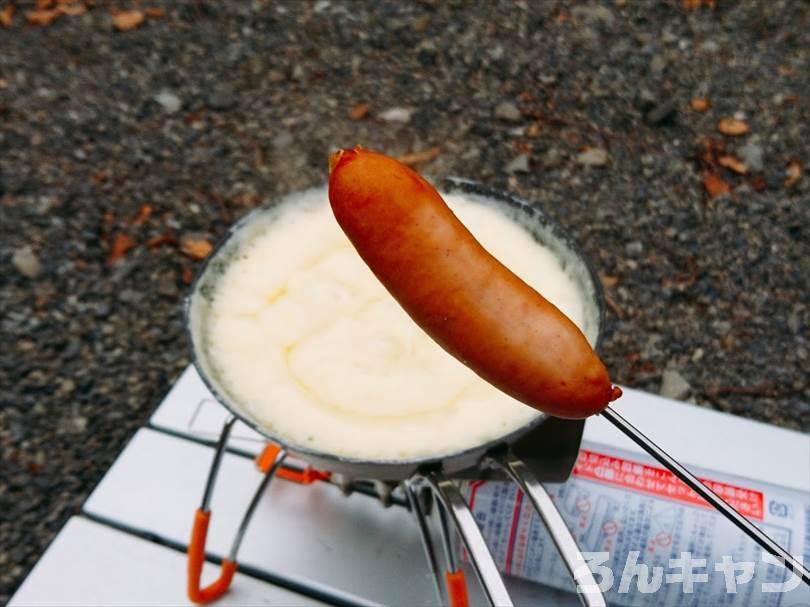 【簡単キャンプ飯】トマトを使ったレシピまとめ｜美味しい料理で笑顔になる