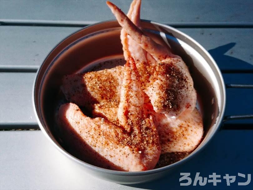 【簡単キャンプ飯】鶏肉（チキン）を使ったレシピまとめ｜美味しい料理で笑顔になる