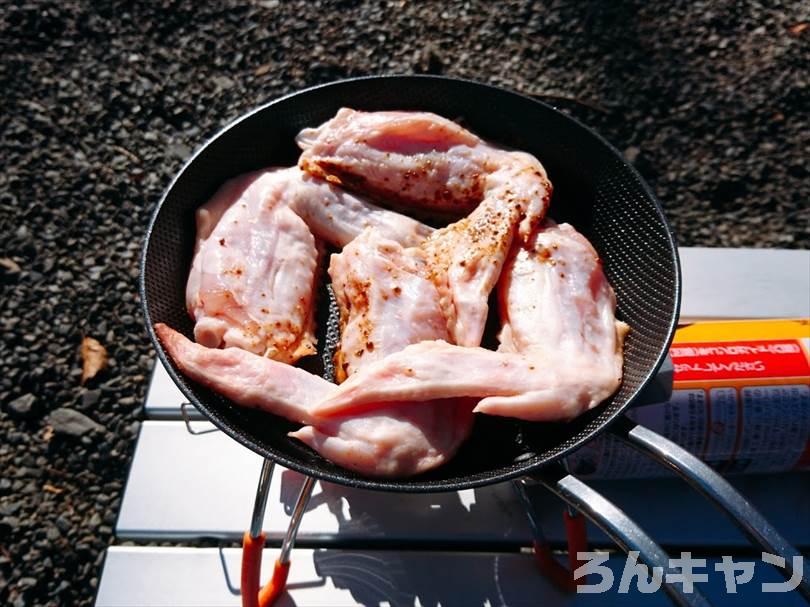 【簡単キャンプ飯】鶏肉（チキン）を使ったレシピまとめ｜美味しい料理で笑顔になる