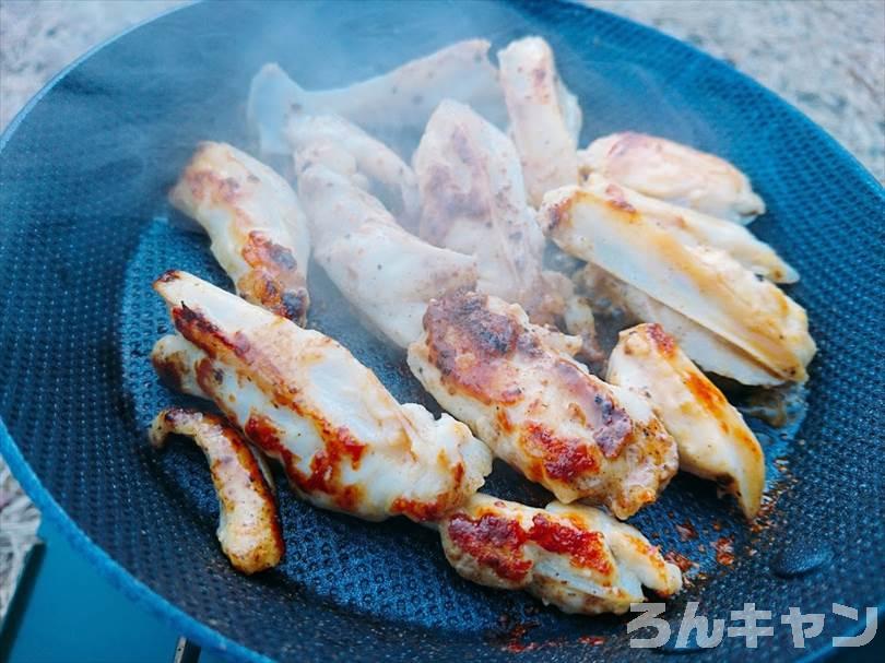 キャンプでマキシマムヤゲン軟骨を焼く