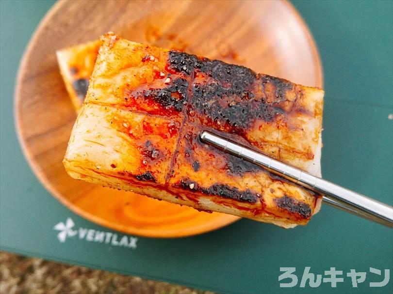 キャンプでお餅を焼いて砂糖醤油で食べる