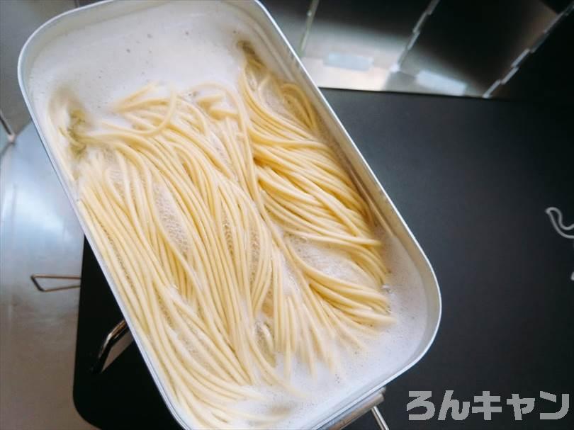 【簡単・絶品】キャンプでおすすめの麺類・麺料理まとめ｜人気レシピをご紹介