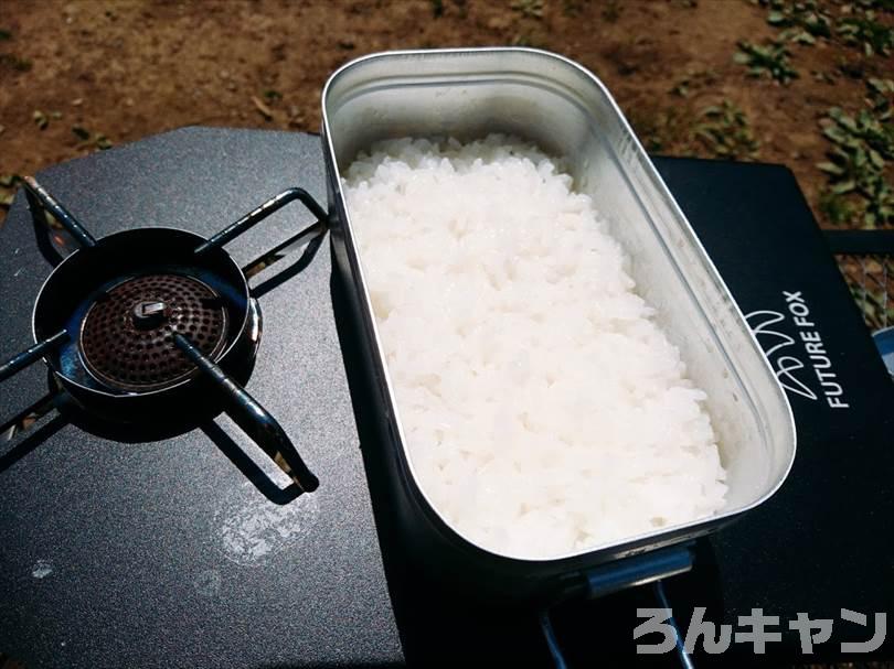 【キャンプ飯】無印良品の豚汁が具だくさんで美味しい｜1分で本格的な味わいに大満足