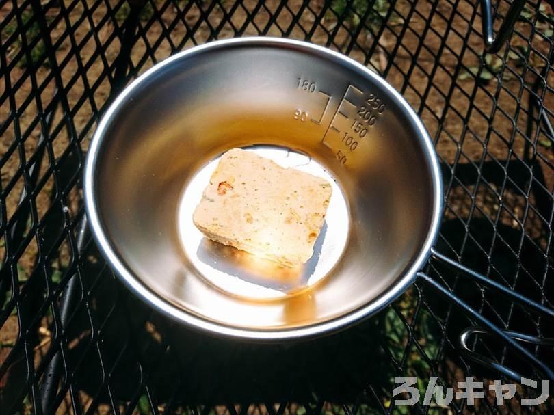 【キャンプ飯】無印良品の豚汁が具だくさんで美味しい｜1分で本格的な味わいに大満足