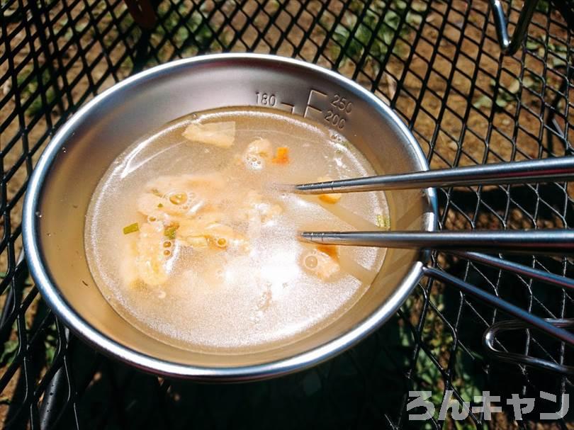 【キャンプ飯】無印良品の豚汁が具だくさんで美味しい｜1分で本格的な味わいに大満足