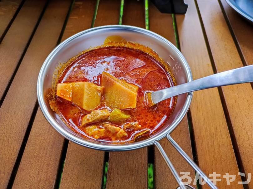 【簡単キャンプ飯】無印良品のカレーを食べ比べ｜人気のおすすめランキングをブログでご紹介