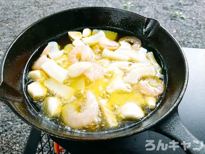 【簡単・絶品】キャンプにおすすめの魚料理まとめ｜海鮮は旨味たっぷりで美味しい