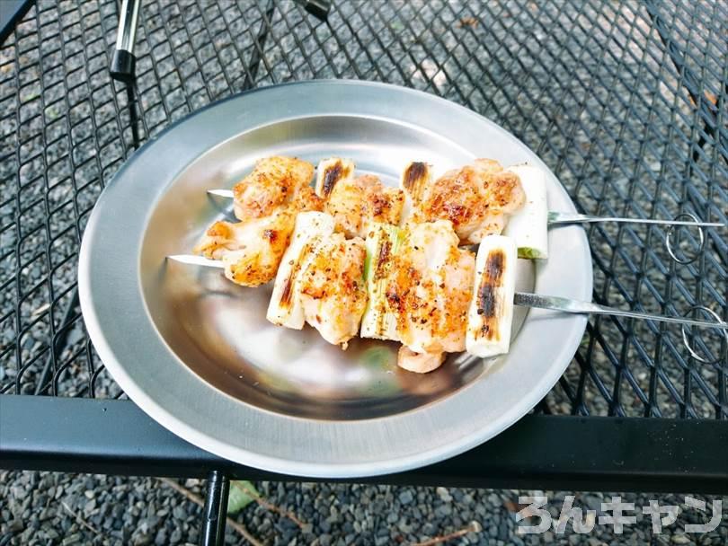 【100均】セリアのステンレス製焼き串(5本組)で簡単焼き鳥|バーベキューで絶品串焼きを味わう
