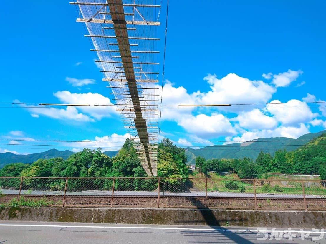 【ゆるキャン△聖地巡礼】塩郷の吊橋「民家の真上を通る吊り橋」（11巻・第63話）