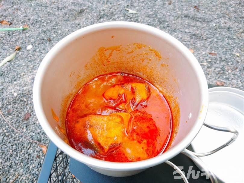 【簡単キャンプ飯】無印良品のトムヤムクンが本格的な味わいで美味しい(けど辛い…)