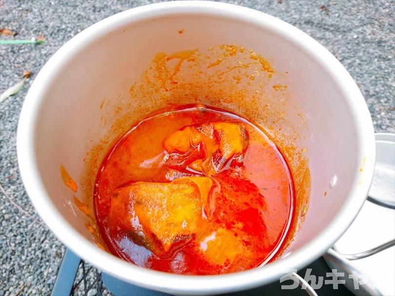 【簡単キャンプ飯】無印良品のトムヤムクンが本格的な味わいで美味しい（けど辛い…）