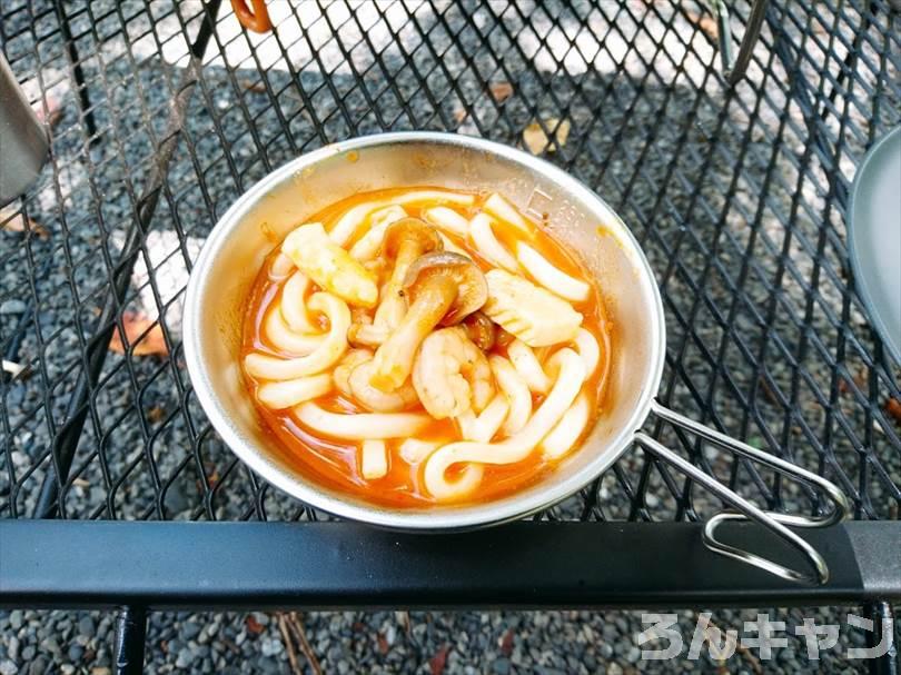 【簡単キャンプ飯】無印良品のトムヤムクンが本格的な味わいで美味しい（けど辛い…）