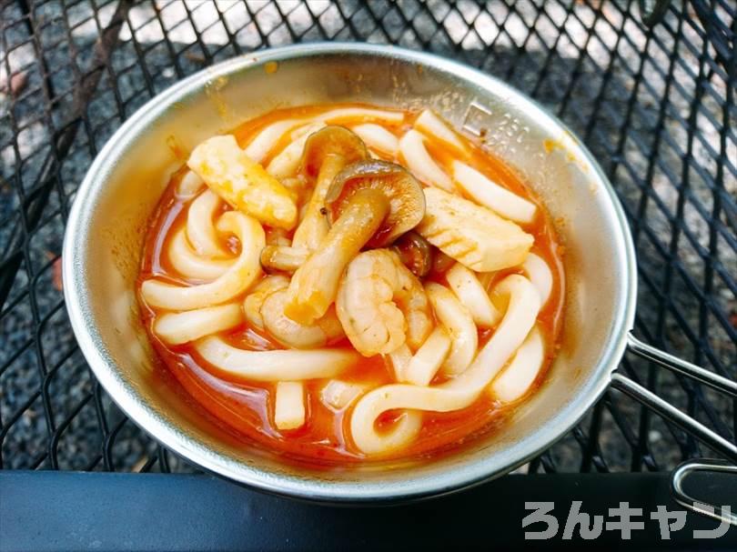 【簡単キャンプ飯】無印良品のトムヤムクンが本格的な味わいで美味しい（けど辛い…）