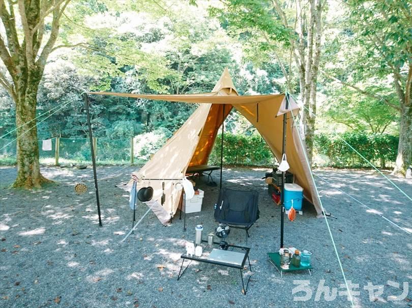【冷たさキープ】夏キャンプの快適グッズ・必需品まとめ｜扇風機や虫対策も忘れずに！