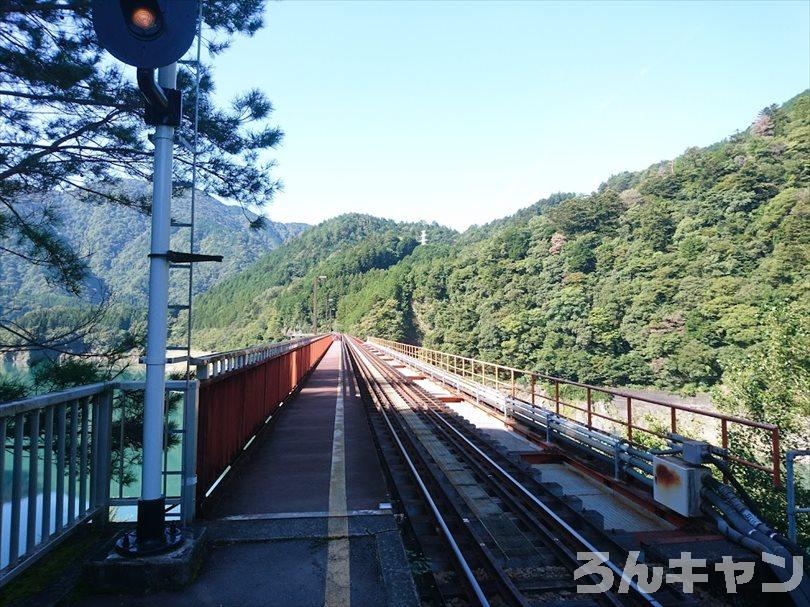 【ゆるキャン△聖地巡礼】奥大井湖上駅「本当にすごい所に駅があるんだなぁ」（11巻・第60話）