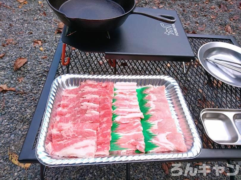 【簡単レシピ】ニトリのスキレットで美味しいキャンプ飯を作る｜おつまみにもピッタリ