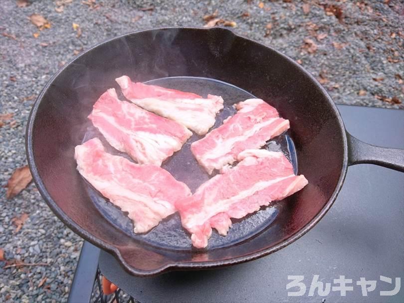 【簡単キャンプ飯】牛肉（ビーフ）を使ったレシピまとめ｜美味しい料理で笑顔になる