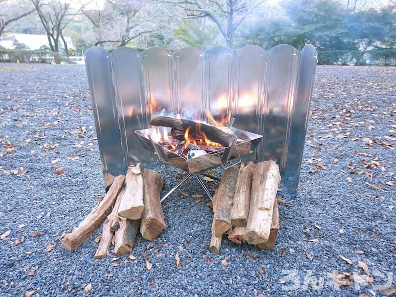 【便利】焚き火で使うおすすめのキャンプギア・道具まとめ｜楽しさ倍増で快適さアップ