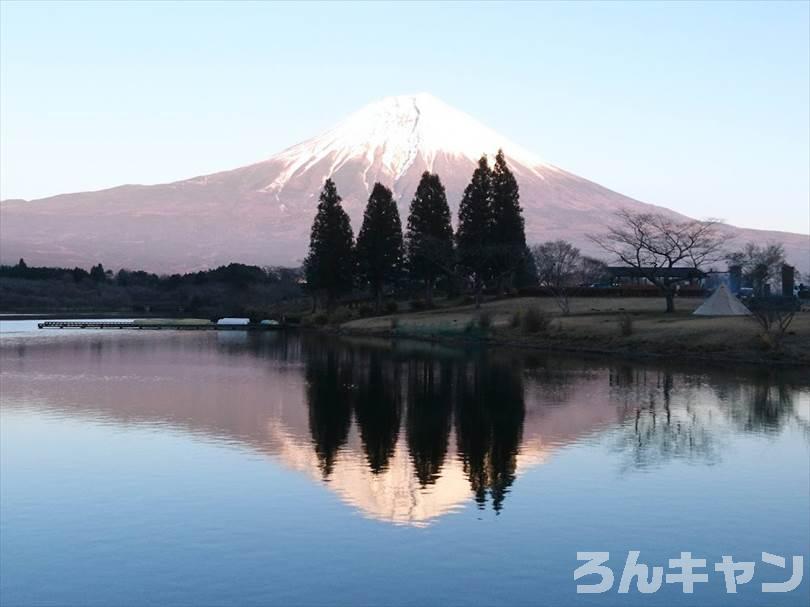 【冬の湖畔】田貫湖キャンプ場から見える絶景の富士山｜A・Bサイトの雰囲気をブログでご紹介