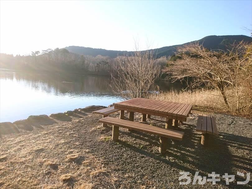 【冬の湖畔】田貫湖キャンプ場から見える絶景の富士山｜A・Bサイトの雰囲気をブログでご紹介