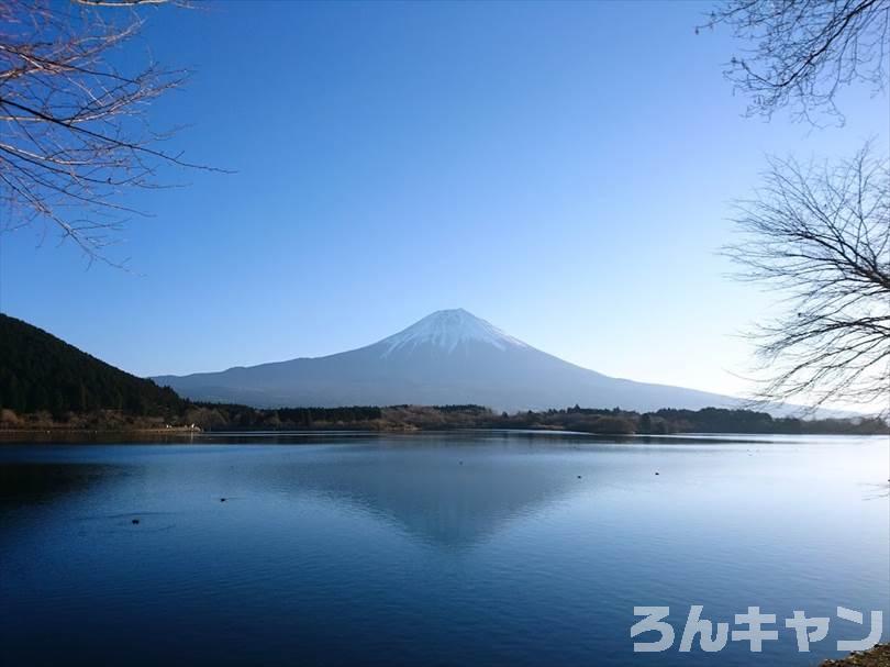 【冬の湖畔】田貫湖キャンプ場から見える絶景の富士山｜A・Bサイトの雰囲気をブログでご紹介