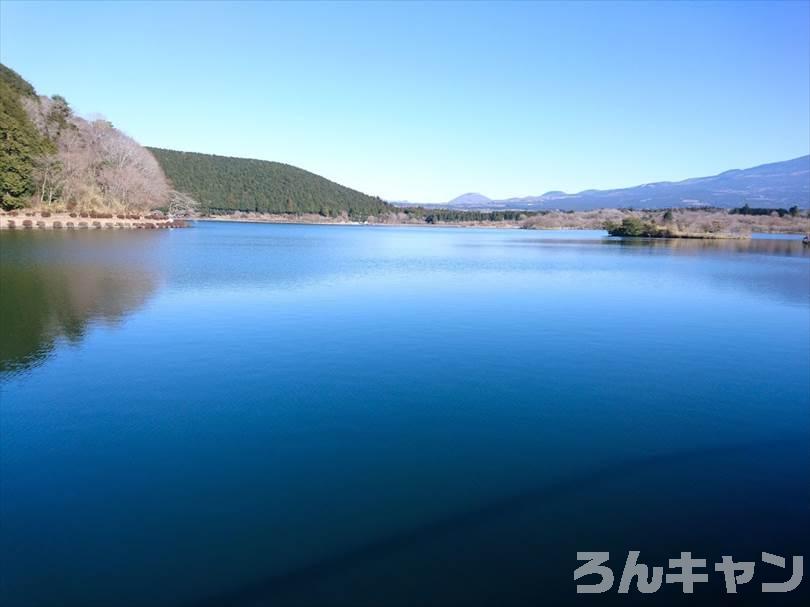 【冬の湖畔】田貫湖キャンプ場から見える絶景の富士山｜A・Bサイトの雰囲気をブログでご紹介