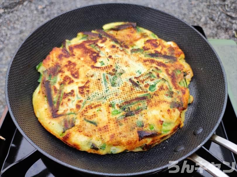 【簡単キャンプ飯】ニラを使ったレシピまとめ｜美味しい料理で笑顔になる