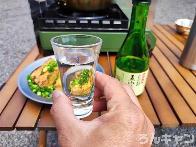 【簡単キャンプ飯】厚揚げステーキは生姜・ネギ・醤油をかけて食べると美味しい！