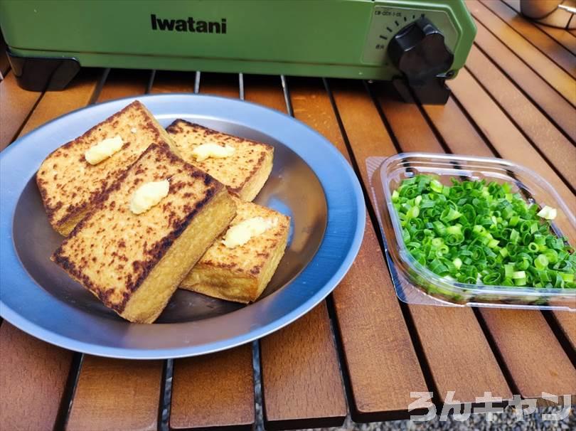 【簡単キャンプ飯】豆腐を使ったレシピまとめ｜美味しい料理で笑顔になる