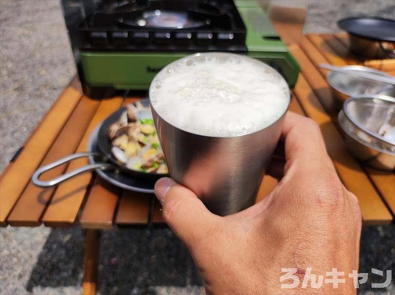 【簡単キャンプ飯】あさりの酒蒸しが美味しい｜日本酒とカットねぎだけでシンプルに！