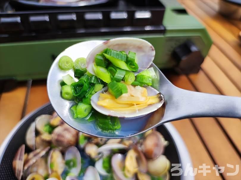 【ワンパン料理】フライパンひとつで作れる簡単キャンプ飯まとめ｜ビールのおつまみにもピッタリ！